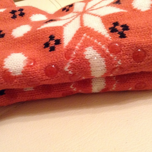 New Cozy Pink Black White Socks Faux Fur Rubber Bottoms To Prevent Slipping - Picture 2 of 2